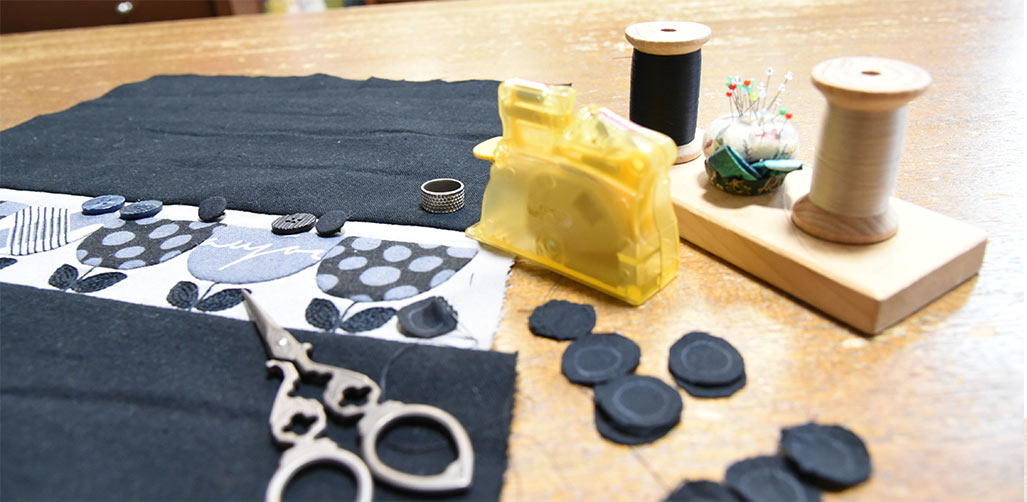 編み屋＊しゅしゅ♪ちょっぴり秋なお花畑☆キルトゲイト☆ハンドメイド☆手編み☆レース編み・レース糸 作品展 ｜ パッチワークキルトXUXU（クスクス）